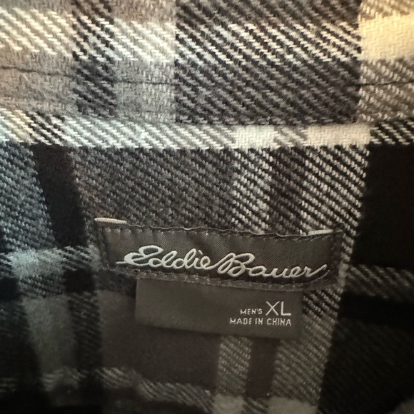 Men’s Flannel‎ Shirt Bundle (2 total) - Picture 2 of 5